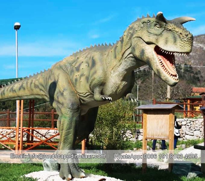 Живые динозавры юрского периода для выставки