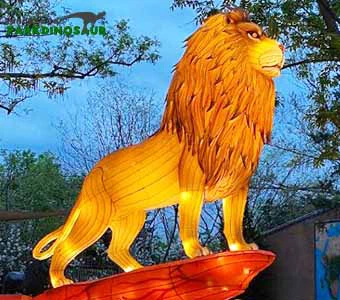 Фестиваль светящихся фонарей